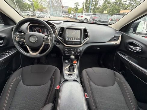 Used 2016 Jeep Cherokee 75th Anniversary AWD/4WD image 13
