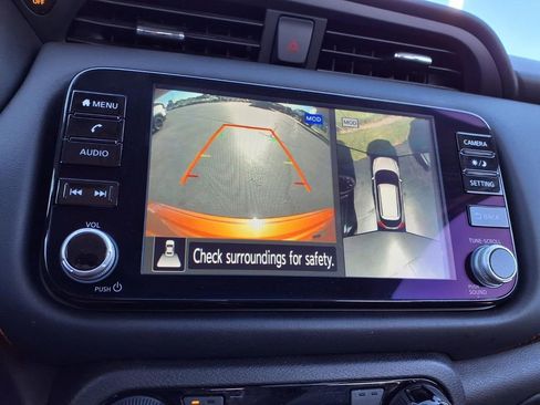 Used 2023 Nissan Kicks SR w/ SR Premium Package FWD image 7