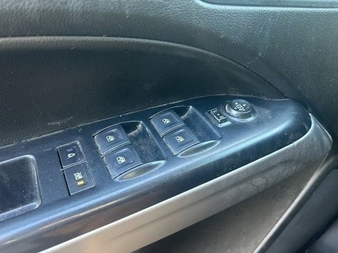 Used 2021 Chevrolet Colorado LT w/ LT Convenience Package image 15