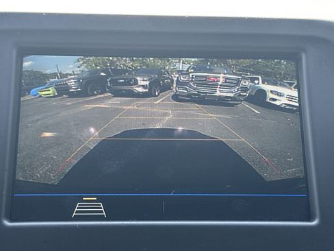 Used 2019 Chevrolet Equinox LT FWD image 30