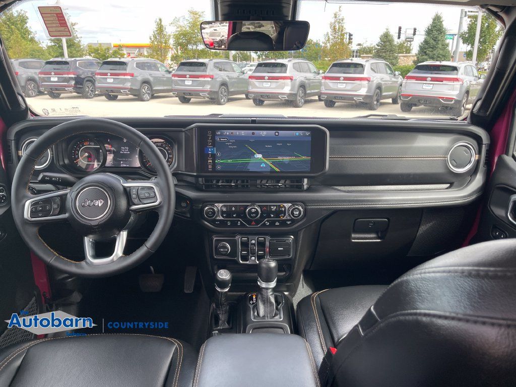 Used 2024 Jeep Wrangler Unlimited Sahara w/ Technology Group AWD/4WD image 24