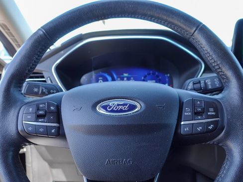 Used 2020 Ford Escape Titanium AWD/4WD image 17