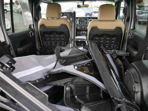 Used 2018 Jeep Wrangler Unlimited Rubicon w/ Dual Top Group image 10