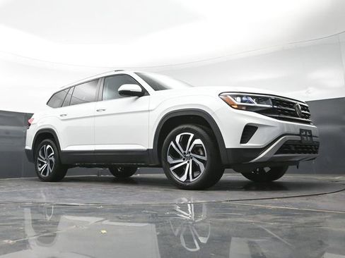 Used 2023 Volkswagen Atlas SEL AWD/4WD image 38