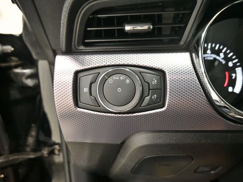 Used 2017 Ford Mustang GT RWD image 9