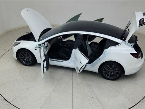 Used 2020 Tesla Model 3 Standard Range Plus image 84