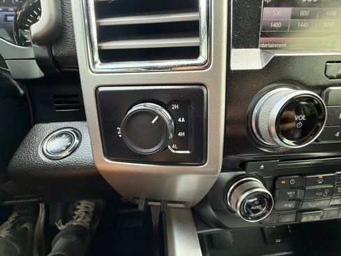 Used 2015 Ford F150 Lariat w/ Equipment Group 502A Luxury image 34