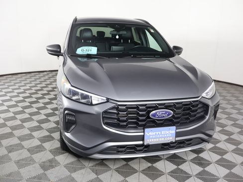 Used 2024 Ford Escape ST-Line image 3