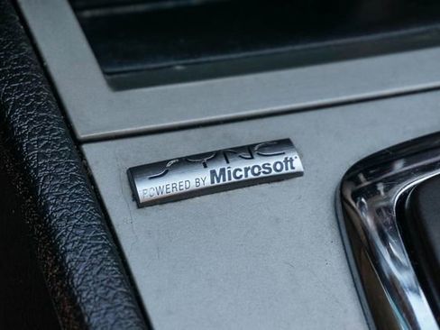 Used 2010 Ford Fusion Hybrid FWD image 19