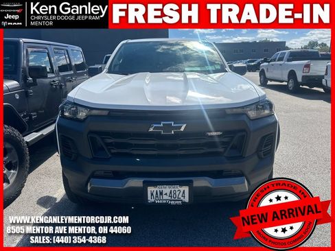 Used 2024 Chevrolet Colorado Trail Boss AWD/4WD image 3
