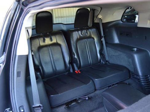 Used 2012 Lincoln MKT AWD image 53
