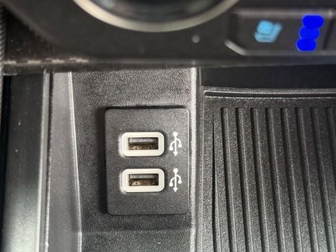 Used 2019 Ford F150 Raptor w/ Equipment Group 802A Luxury image 22