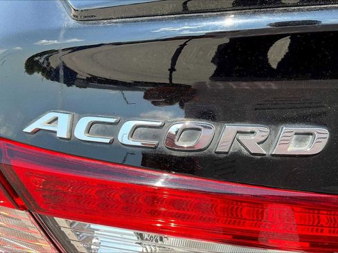 Used 2022 Honda Accord Sport image 9