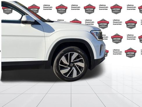 Used 2024 Volkswagen Atlas SE image 8