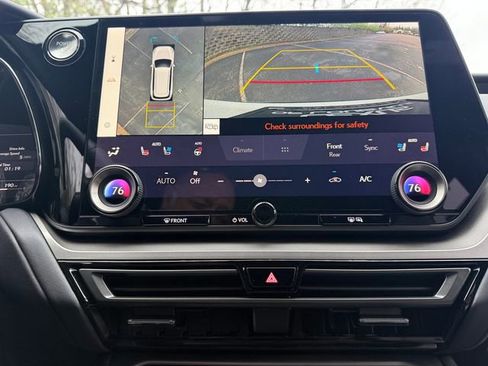 Certified 2026 Lexus TX 500h AWD w/ Technology Package image 17