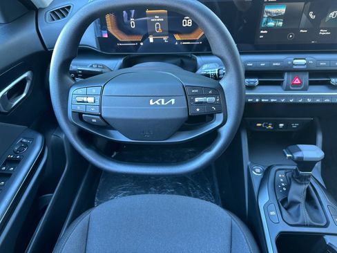 New 2026 Kia K4 LXS image 14