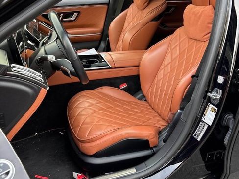 Used 2022 Mercedes-Benz S 580 4MATIC Sedan image 2