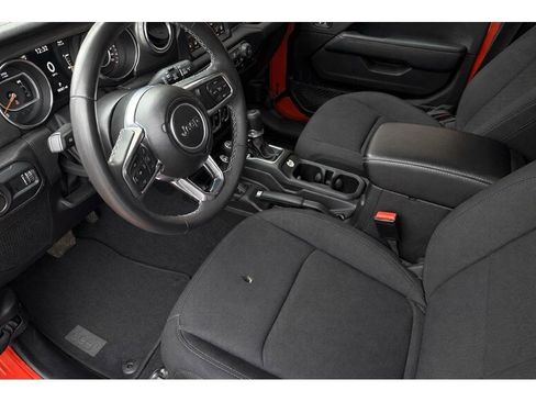 Used 2023 Jeep Wrangler Sahara image 11