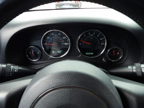 Used 2012 Jeep Wrangler Sport image 15