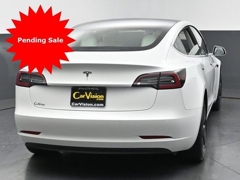 Used 2019 Tesla Model 3 Standard Range Plus image 3