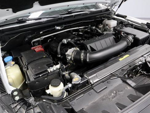 Certified 2025 Nissan Frontier S AWD/4WD image 17