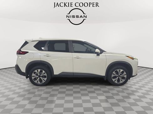 Used 2023 Nissan Rogue SV FWD image 4
