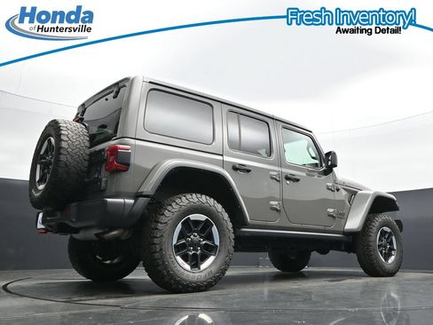 Used 2022 Jeep Wrangler Unlimited Rubicon w/ Dual Top Group AWD/4WD image 32
