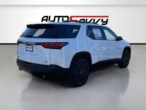 Used 2023 Chevrolet Traverse RS FWD image 7