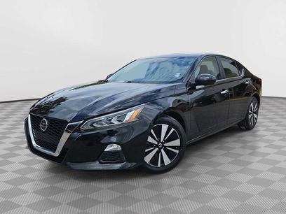Used 2022 Nissan Altima 2.5 SV