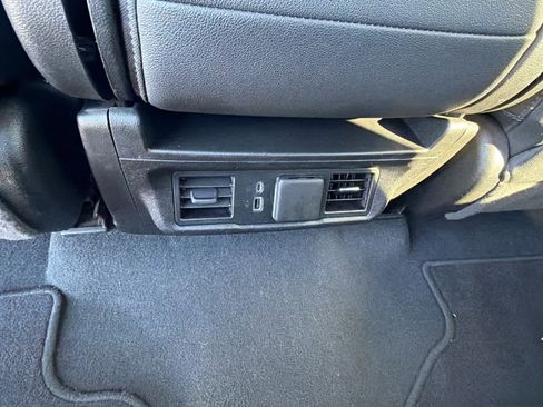 Used 2024 GMC Sierra 1500 SLT AWD/4WD image 25