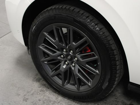 Used 2025 Ford Expedition Max Platinum w/ Stealth Performance Package AWD/4WD image 10