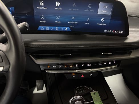 Used 2025 Cadillac XT4 Premium Luxury image 21