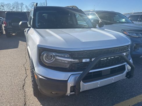 New 2026 Ford Bronco Sport Outer Banks w/ Sasquatch Outer Banks Package image 24