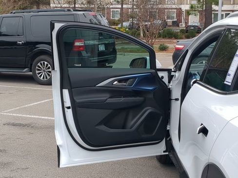New 2026 Chevrolet Equinox EV LT FWD image 19