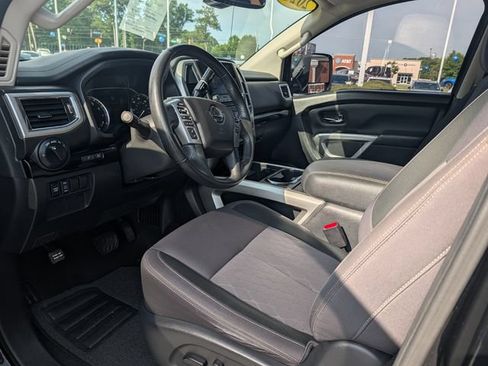 Used 2020 Nissan Titan SV w/ SV Convenience Package RWD image 19