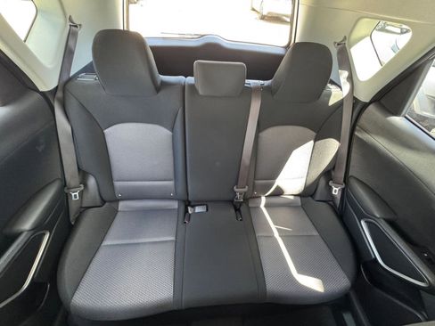 Used 2025 Kia Soul LX w/ LX Technology Package FWD image 36