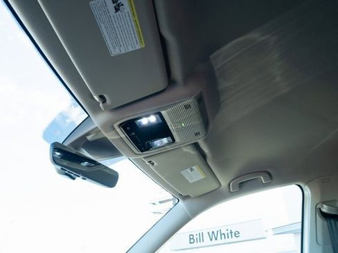 New 2026 Volkswagen Atlas SE image 18