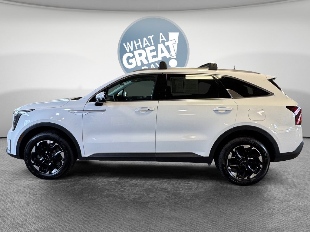 Certified 2024 Kia Sorento S w/ Panoramic Sunroof Package AWD/4WD image 7