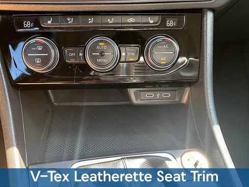 Used 2024 Volkswagen Jetta SE FWD image 20