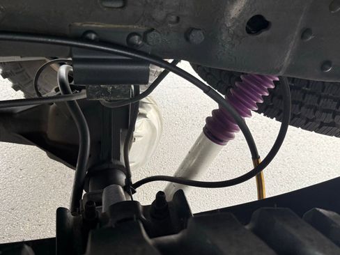 Used 1999 Ford F350 4x4 Crew Cab DRW Super Duty image 27