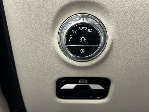 Certified 2024 Mercedes-Benz C 300 Sedan image 32
