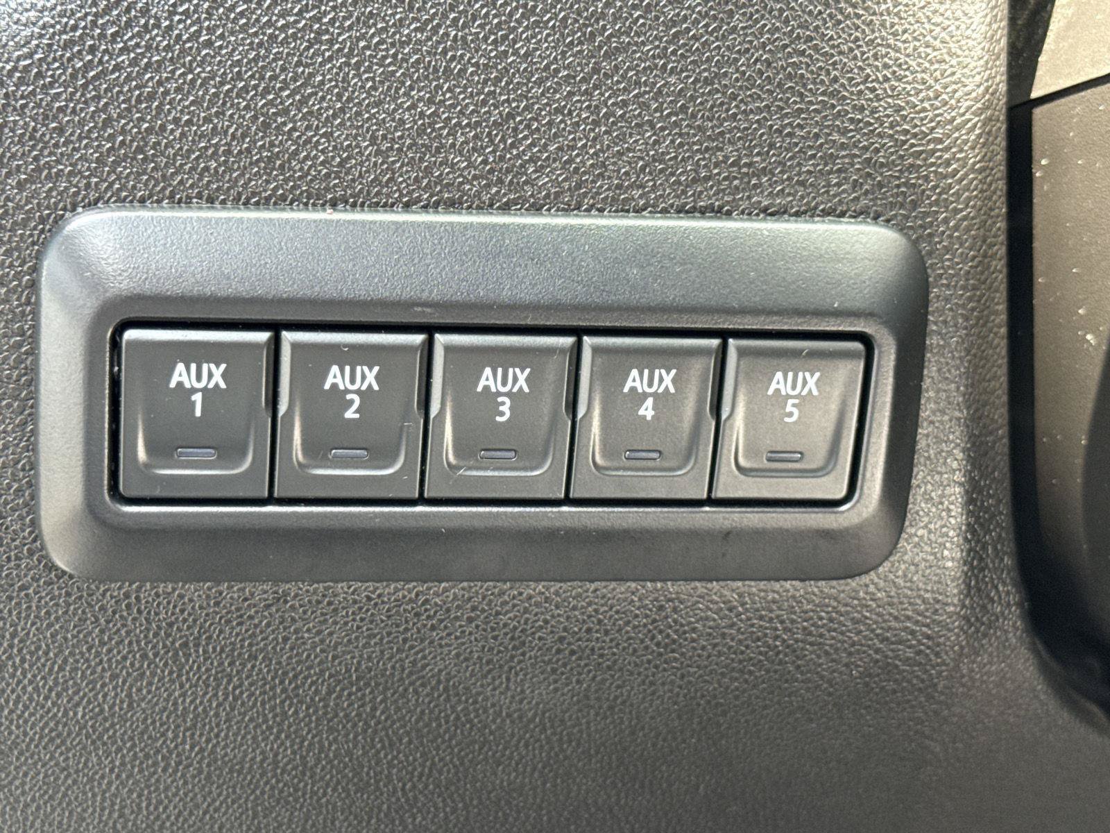 Used 2025 GMC Sierra 2500 Pro w/ Convenience Package AWD/4WD image 19
