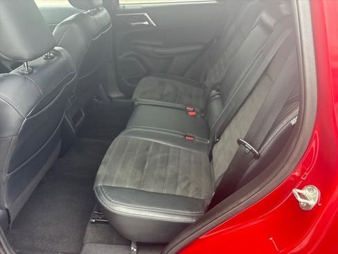 Used 2023 Mitsubishi Outlander SE image 35