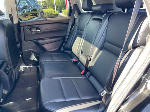 Certified 2023 Nissan Rogue SV w/ SV Premium B Package AWD/4WD image 13