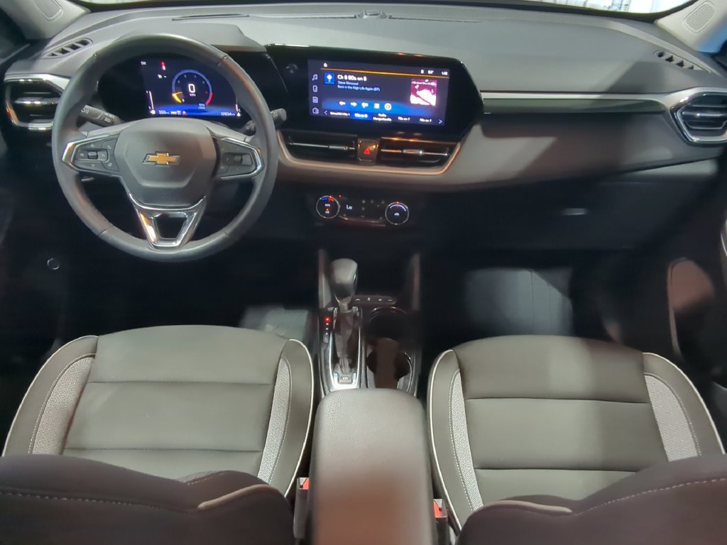 Used 2025 Chevrolet TrailBlazer LT w/ Convenience Package AWD/4WD image 15