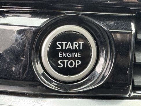 Used 2022 Nissan Pathfinder Platinum w/ Cargo Package image 25