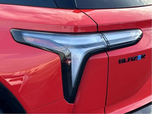 Used 2025 Chevrolet Blazer EV SS image 6
