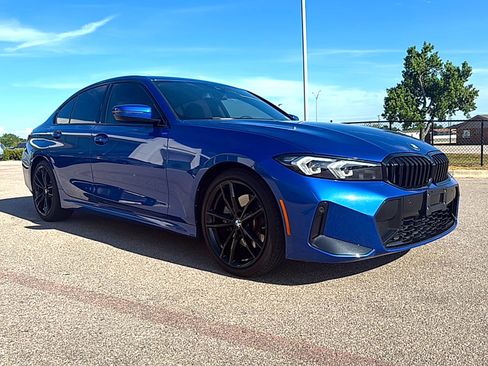 Used 2023 BMW 330i Sedan w/ M Sport Package RWD image 3
