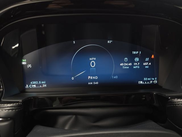Certified 2023 Lincoln Corsair AWD w/ Equipment Group 101A image 16
