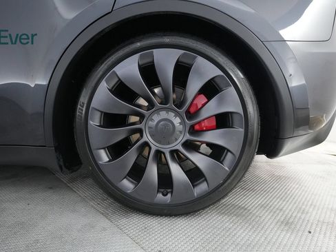 Used 2024 Tesla Model Y Performance AWD/4WD image 9